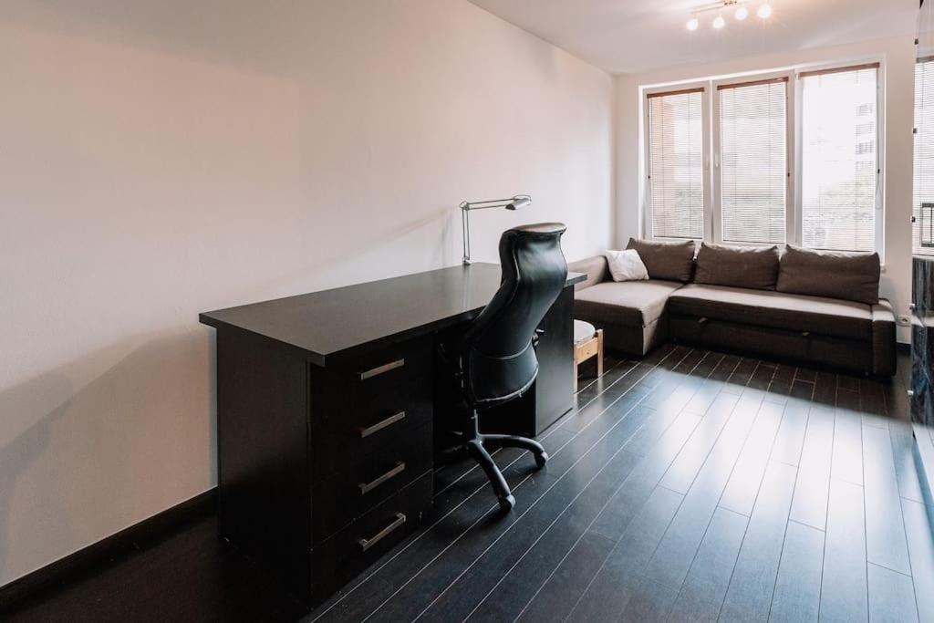 Family Aquarium Haven Apartment Bratislava Ngoại thất bức ảnh