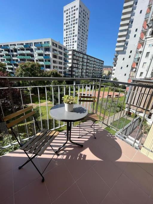 Family Aquarium Haven Apartment Bratislava Ngoại thất bức ảnh